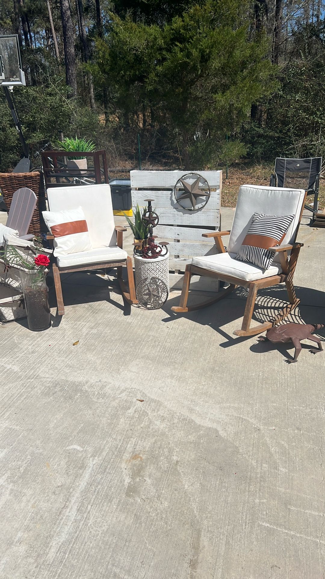 GARAGE SALE WEEKEND! Patio Chairs!