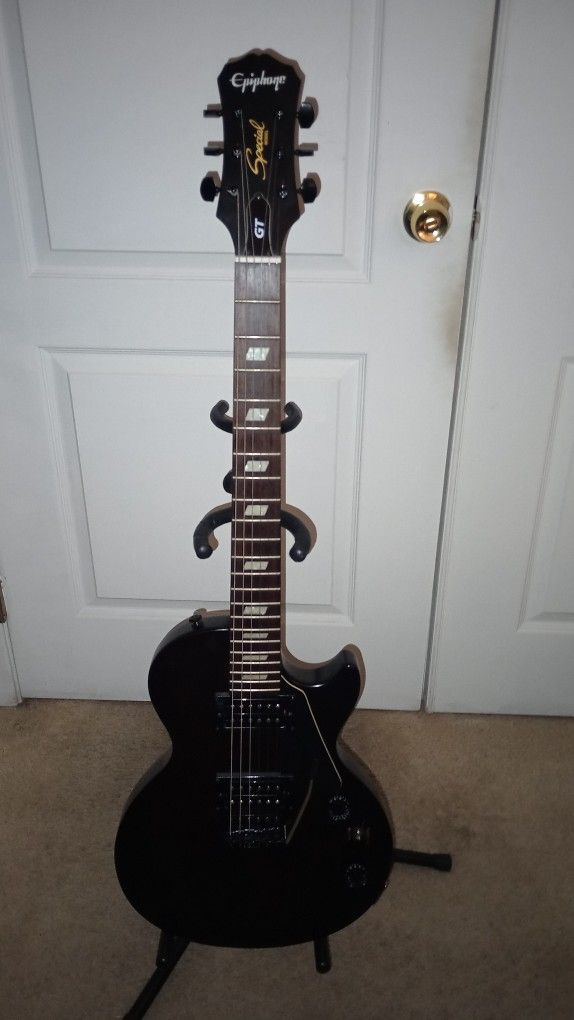 Epiphone Special-II GT Electric Guitar 2009 Vintage Mint Condition With Standard Tremolo Rare