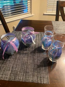 Lot of 4 glass vases in other petals and rocks