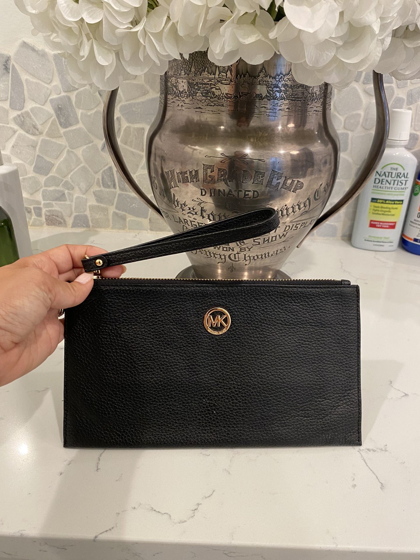 Michael Kors Wristlet 