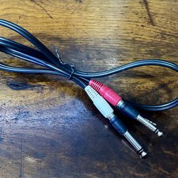 This cable is ideal for connecting your digital audio media player or like device to your pro audio equipment. It works great with iPods, iPhones, ⬇️