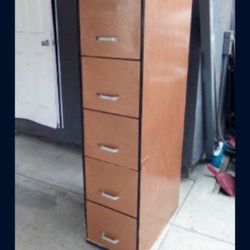 Metal Vertical File Cabinet (5 Drawers)LIKE NEW