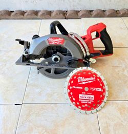 Milwaukee 18V FUEL 7-1/4in Rear Handle Circular Saw