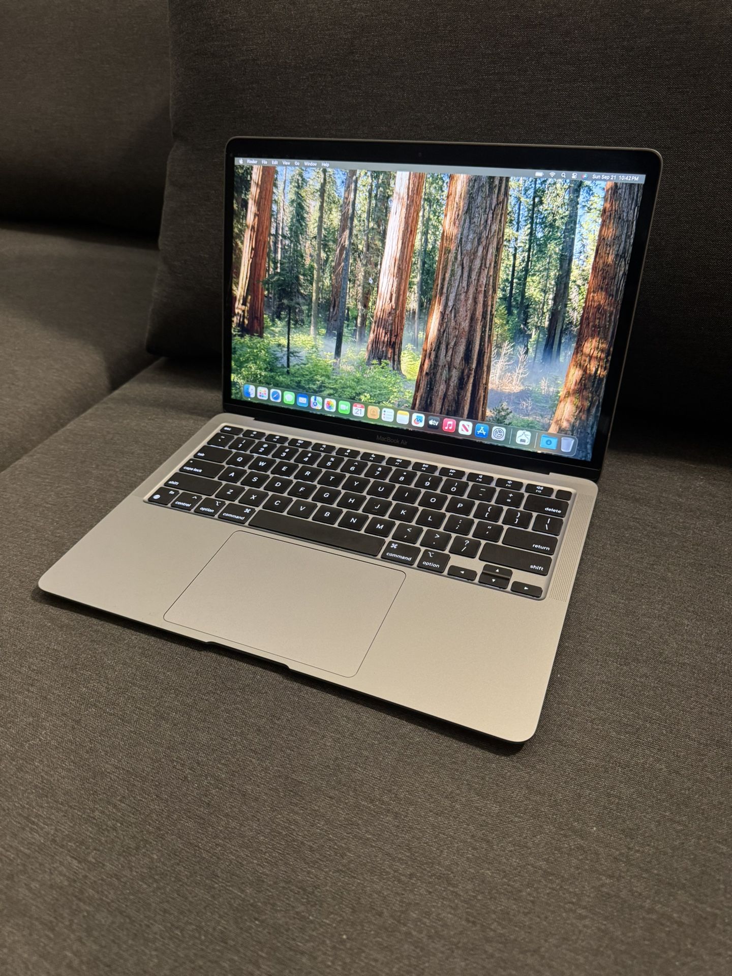 MacBook Air 13” Space Gray 256GB SSD 8GB RAM Brand New Condition