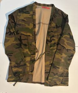 Men’s Size M Lite weight Camouflage Jacket