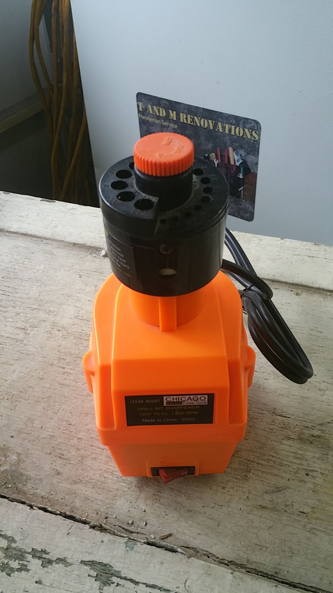 Drill bit sharpener
