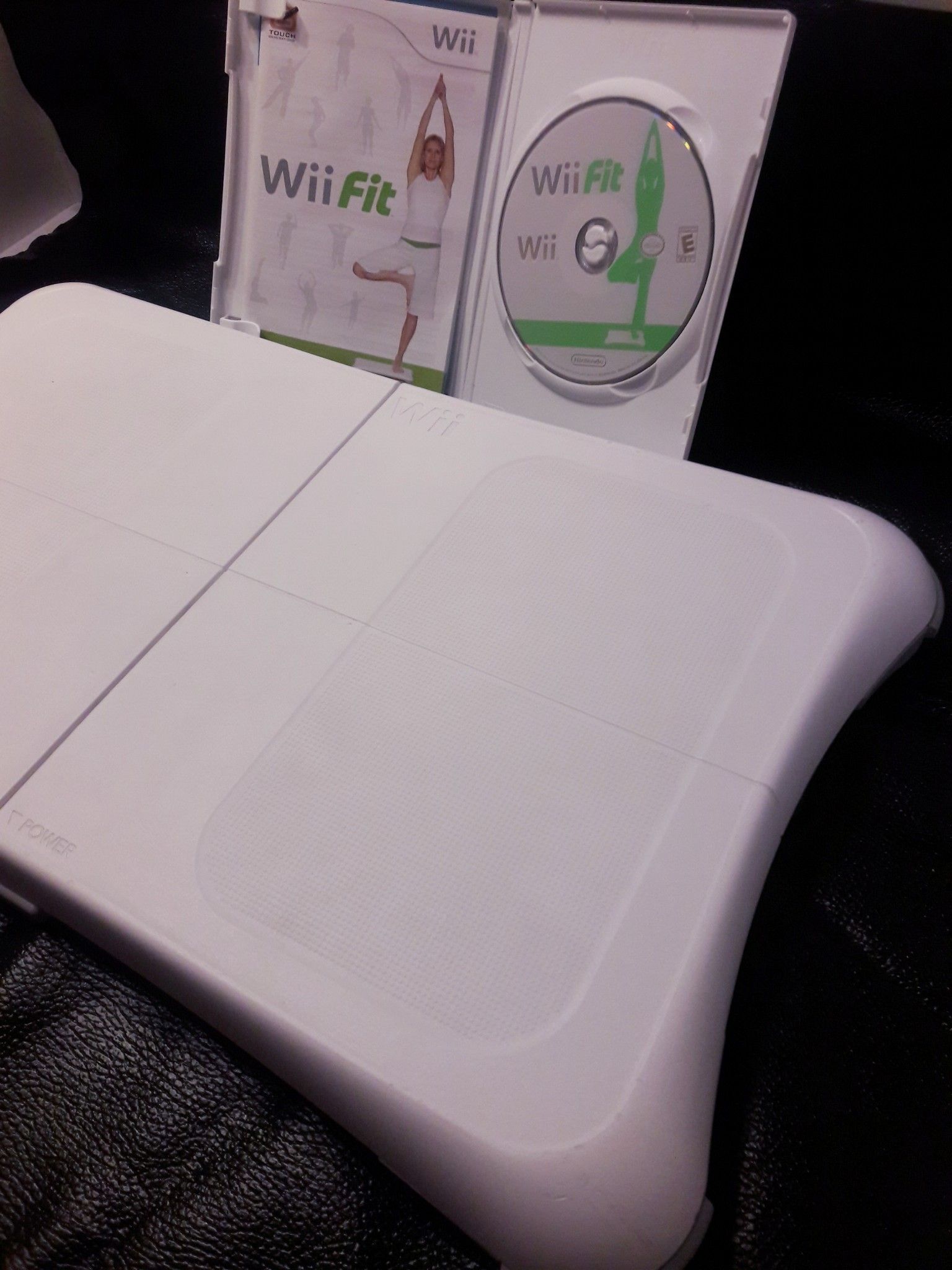 Wii Fit Balancing Board w/ Game
