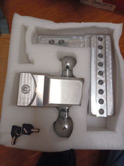 (RENO) Adjustable Ball Mount Hitch