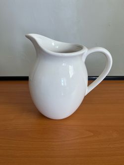 White ceramic picture 7.5 inches tall x 5 inches wide no cracks or chips. Pick up in San Francisco.