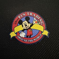 Disney Pin Trading 5