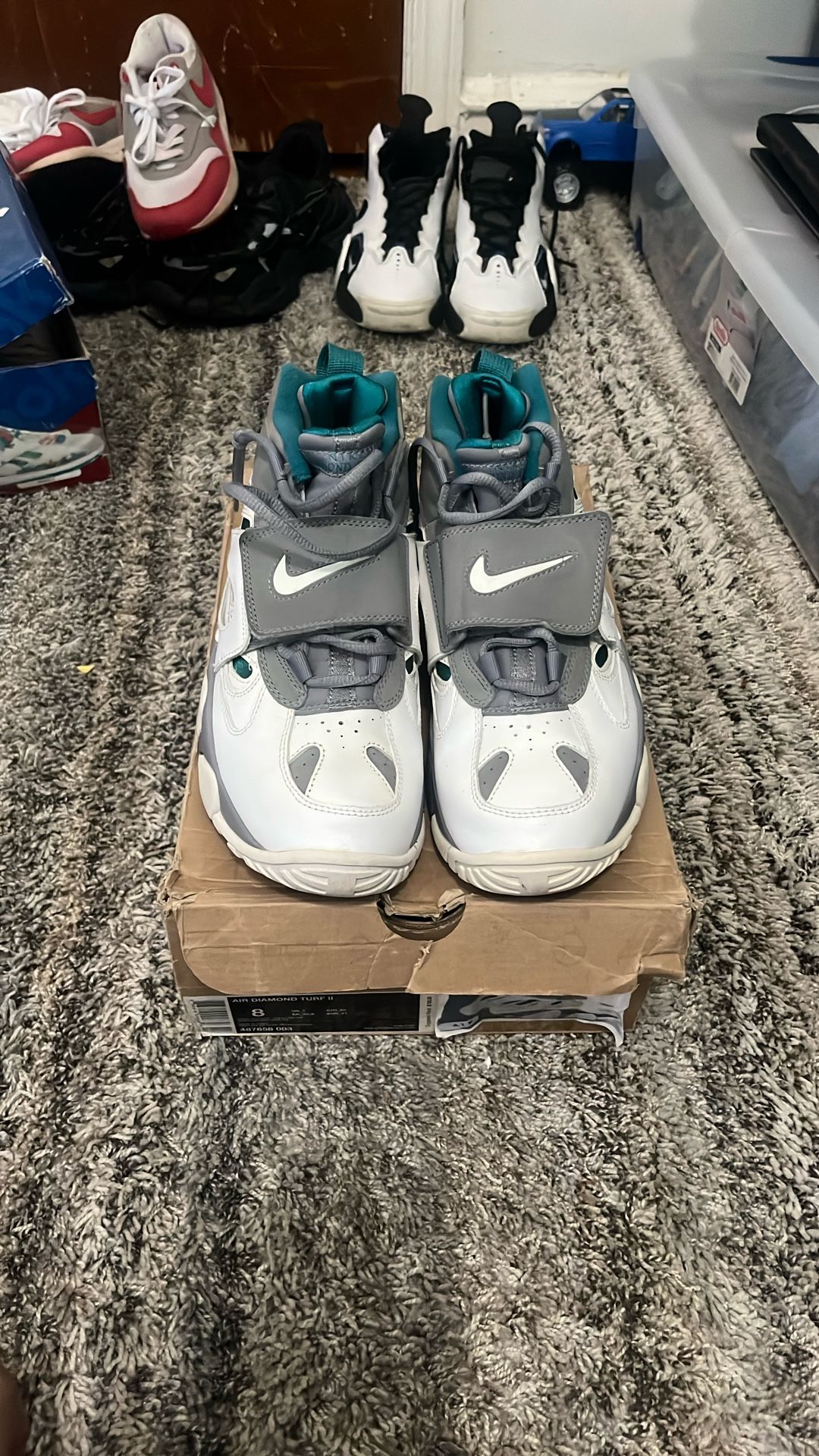 Nike Air Diamond Turf 2 Fresh Water Size 8
