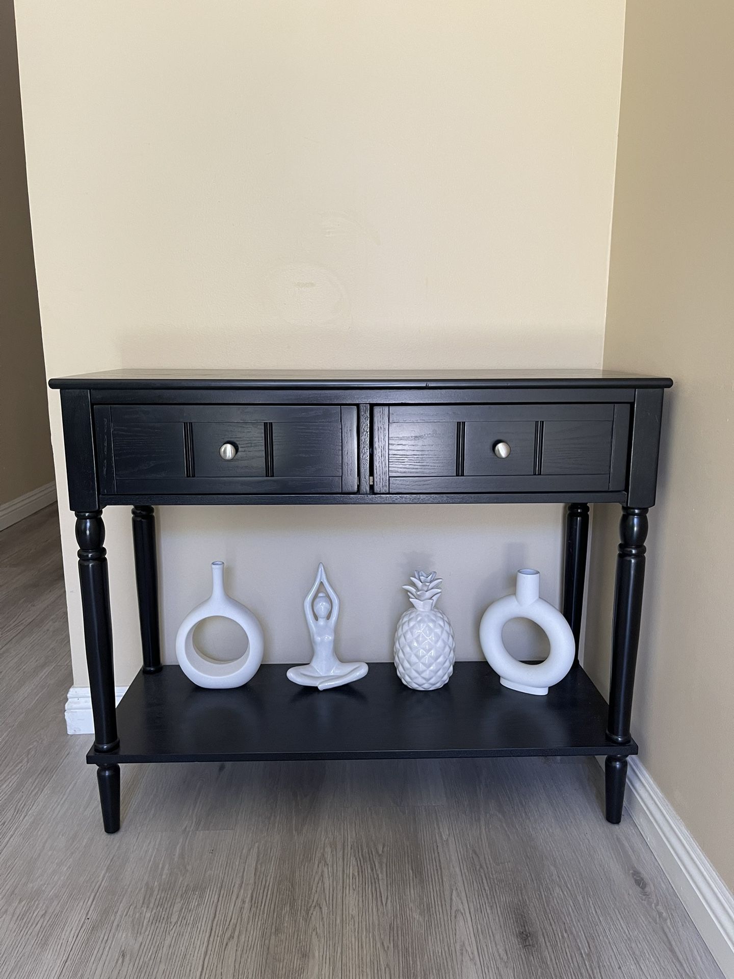 Beautiful Console Table With Drawers 