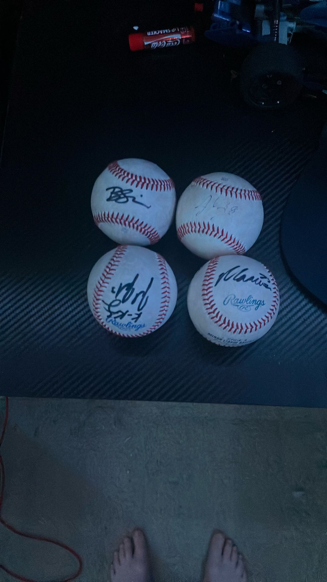 Autographed Baseballs(NOT AUTHENTICATED)