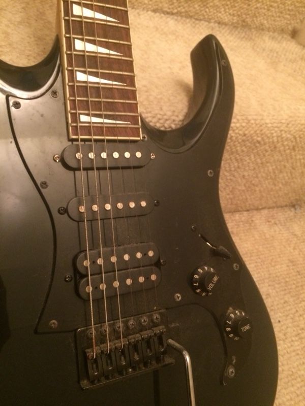 Behringer Metalien Electric Guitar (Black)