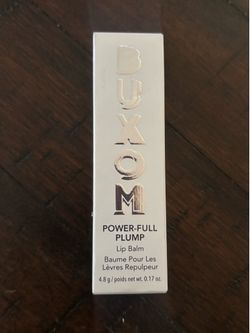 Buxom powerful plump lip balm