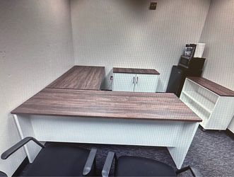 Custom Commercial-grade Office Desk | Office Furniture & more !!!