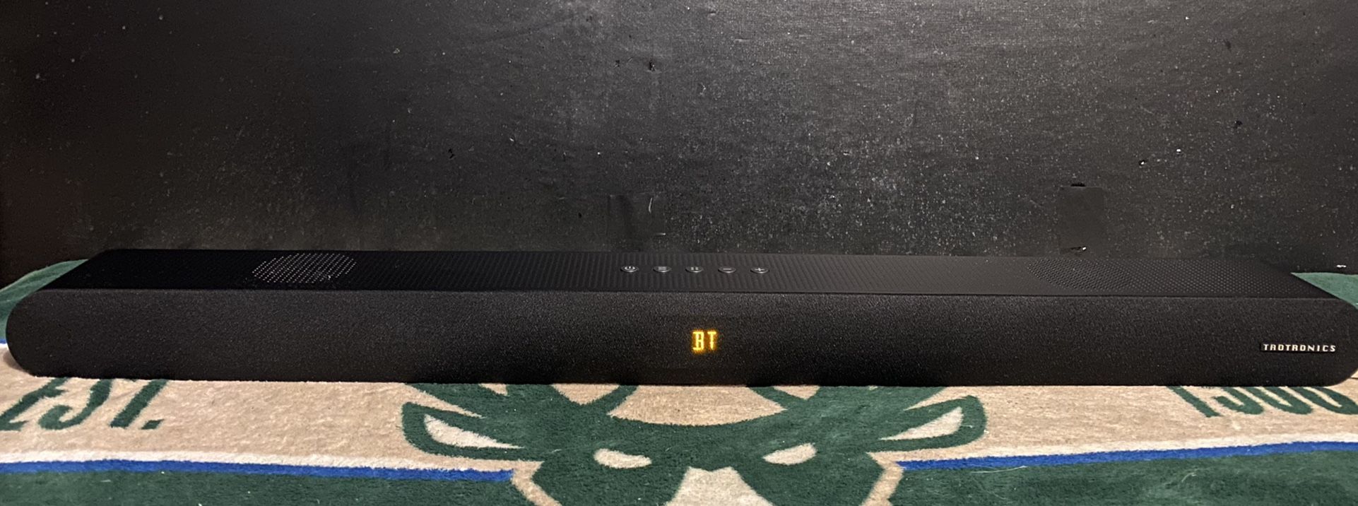 Taotronics TT-SK026 2.1 Channel Soundbar. 