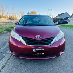 2014 Toyota Sienna