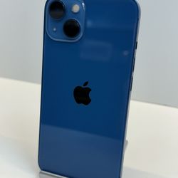 Apple iPhone 13 128gb. ( Fully Unlocked )