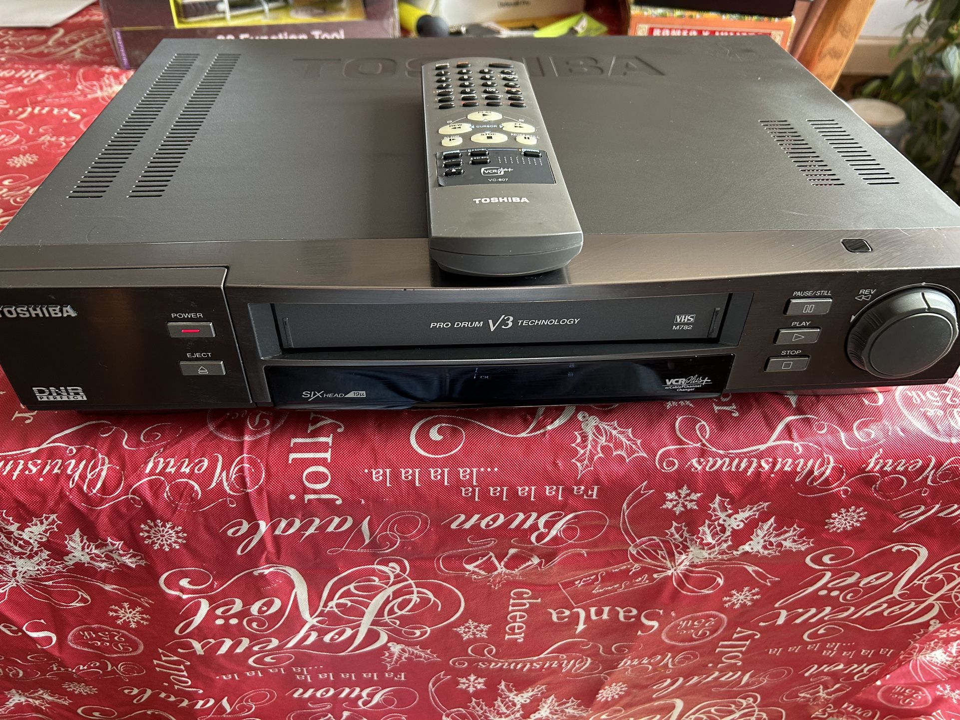 Toshiba 6 Head VCR W/remote, M-782