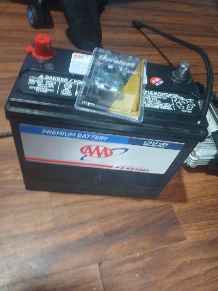 AAA CAR BATTERY BRAND NEW 100 OBO