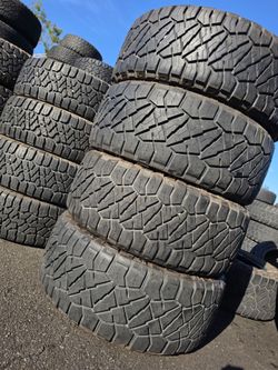 35x12.50/18 Nitto Tires Con 80% de Vida Las 4