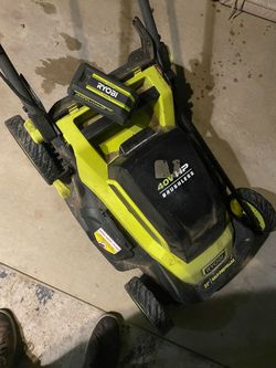 RYOBI 18V Brushless 16 in. Cordless Battery Walk Behind Push Lawn Mower with 4.0 Ah Batterie and Charger
