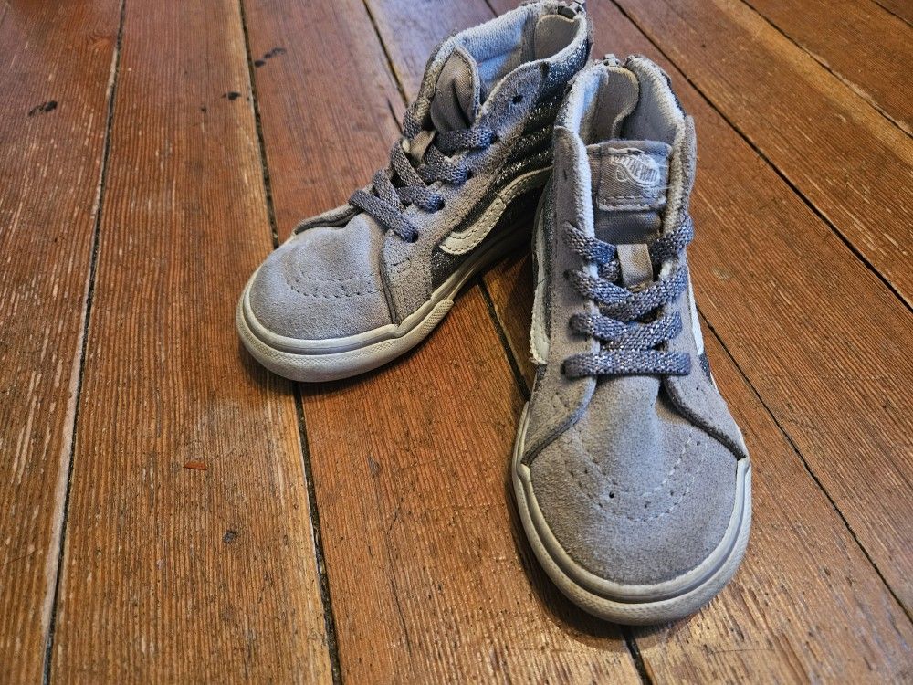 Vans kids sk8 Hi Zip
Glitter Gunmetal 
Size 8.5
GUC