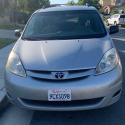 2010 Toyota Sienna