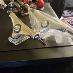 Skateboard Trucks 