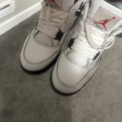 Jordan 4 White Cement