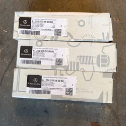 3 Mercedes Benz Fuel Injectors