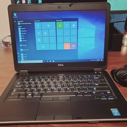 Dell Latitude Laptop. Windows 10 Pro, Core i7