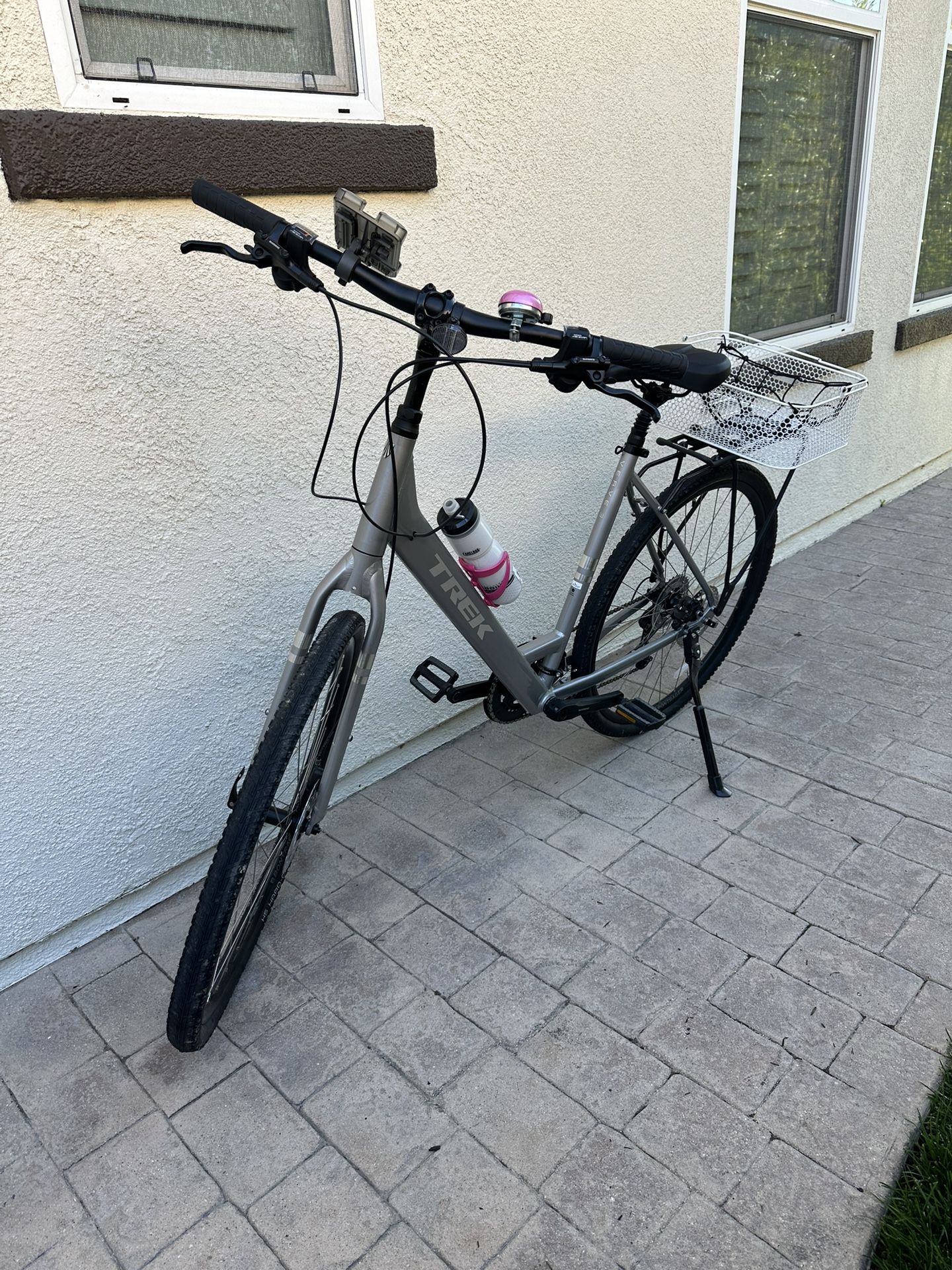 Nearly New Verve Trek Large City Hybrid Step Through Bike