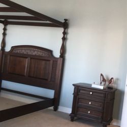 California King Canopy bed set- solid wood