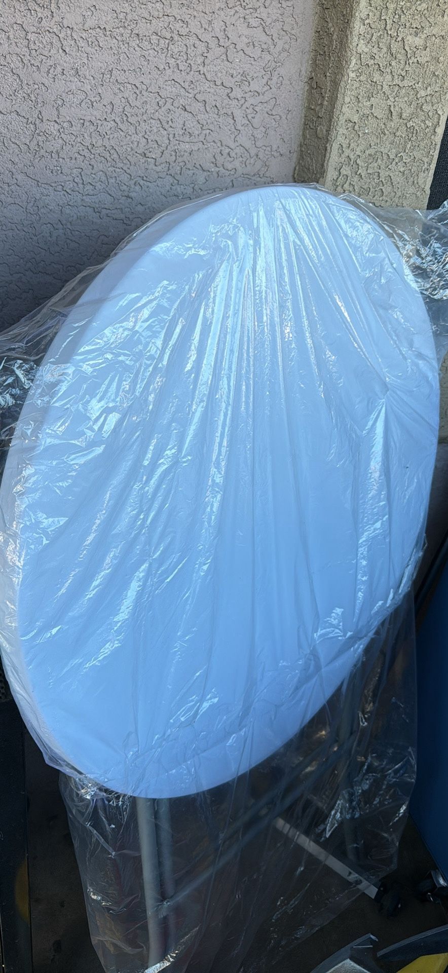 Foldable Round Table 