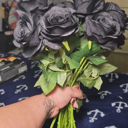 Dozen Black Faux 🌹 ROSES