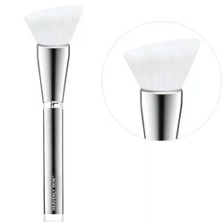 IT Cosmetics Heavenly Skin Skin-Smoothing Complexion Brush #704