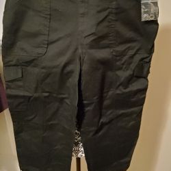 Time and Tru Relaxed Fit Cargo Capri Size 16
