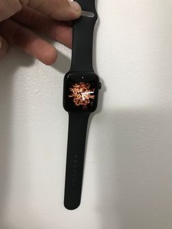 Series 5 44mm gps Apple Watch