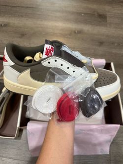 Jordan 1 Retro Low OG SP Travis Scott Reverse Mocha