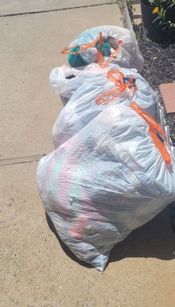 4 free bags of clothes and linen