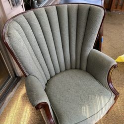Channel Back Chair 