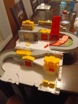 Hot Wheels Gas station