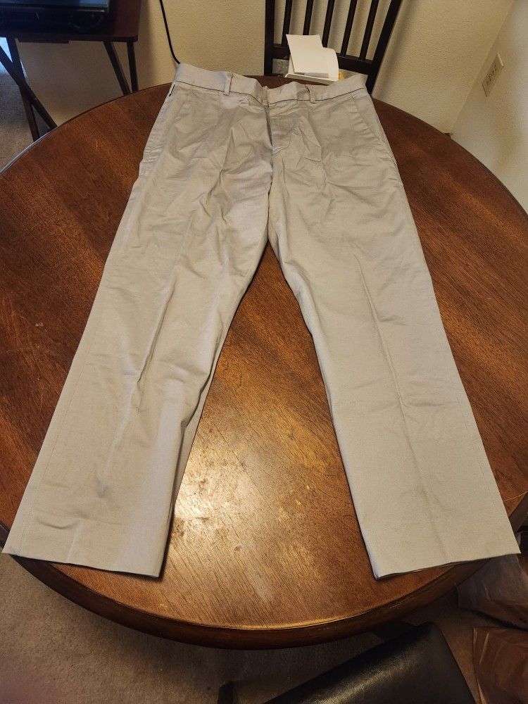 Perry Ellis men's khaki pants