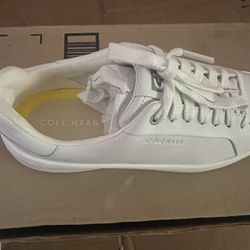 Woman’s Shoe Size 8 Cole Han