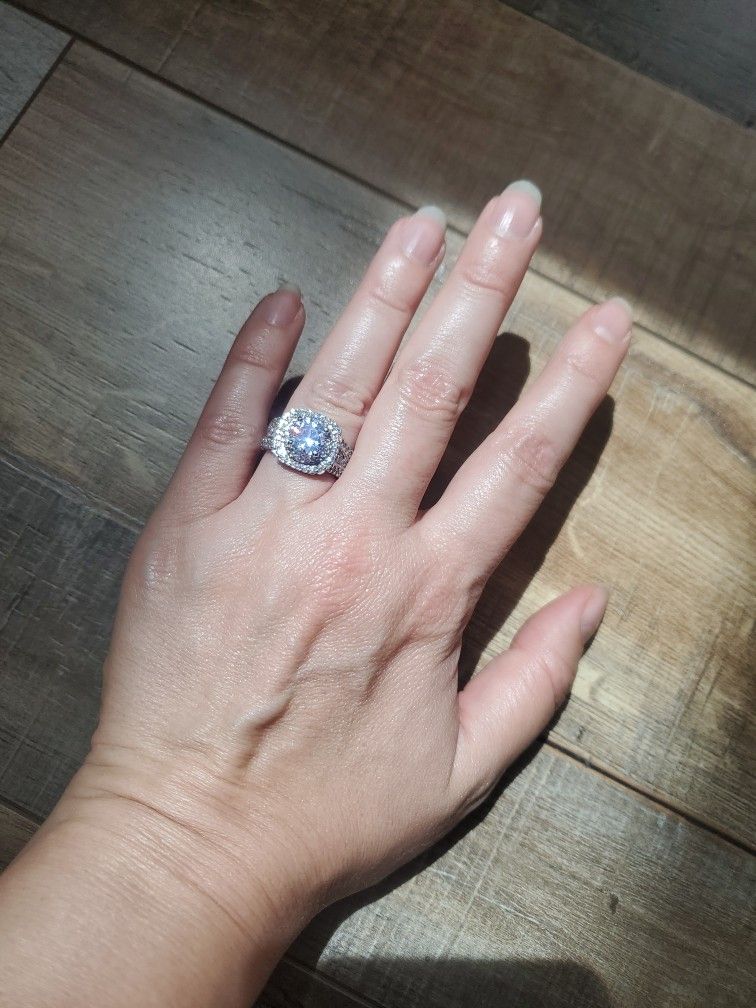 New Gorgeous 1 K Cubic Zirconia Double Halo Engagement Ring Sz 7