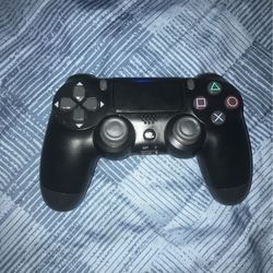 PS4 Controller 