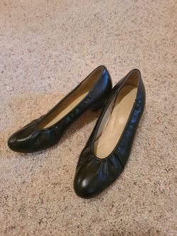 Ladies Naturalizer Size 7