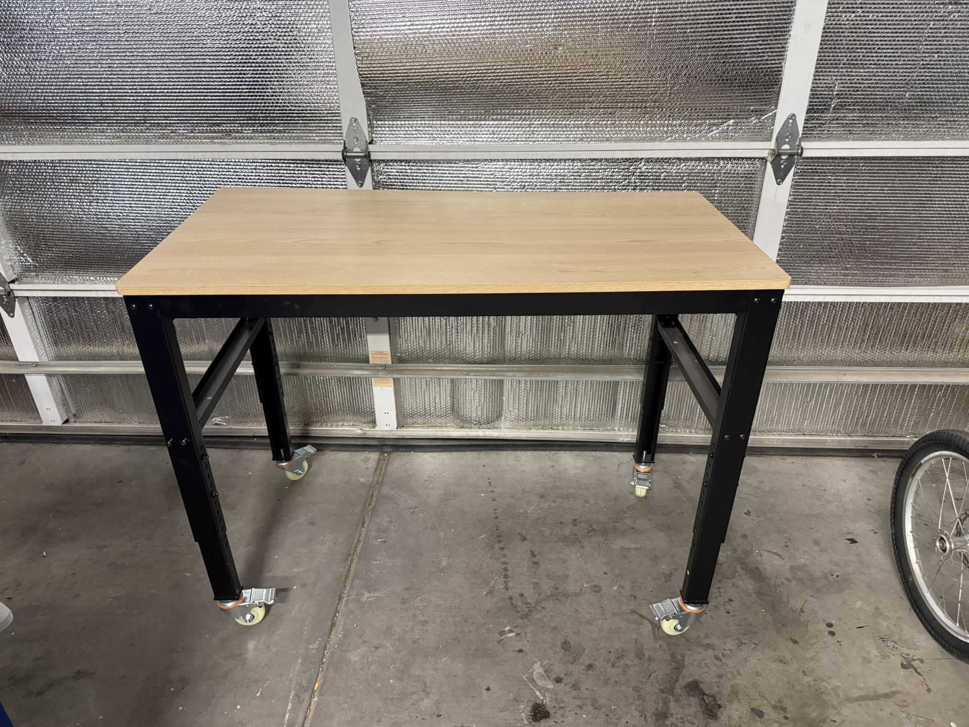 Adjustable Workbench With Wheels